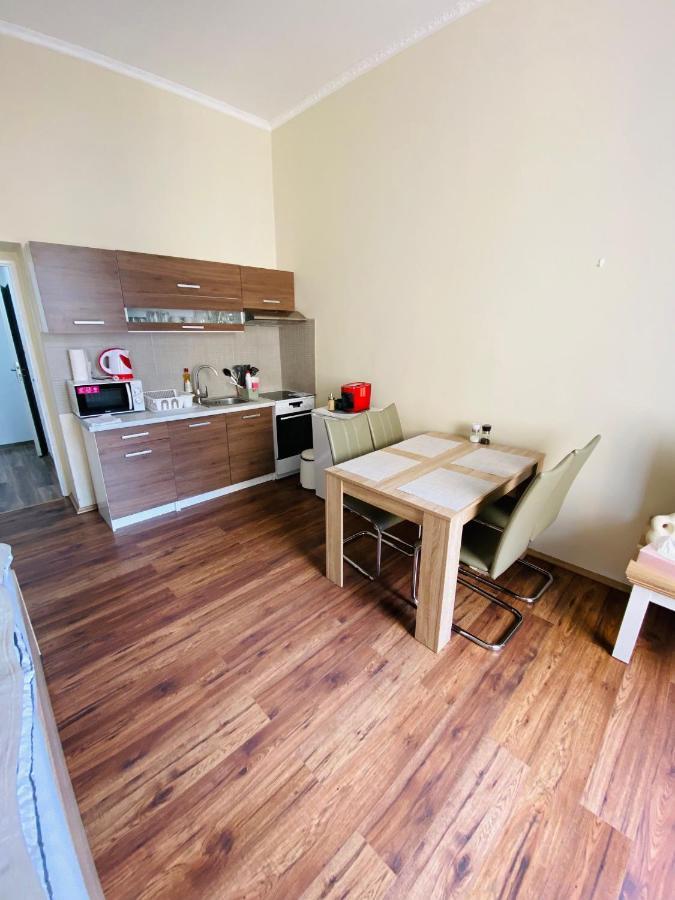 Apartman Diana Lägenhet Karlsbad Exteriör bild